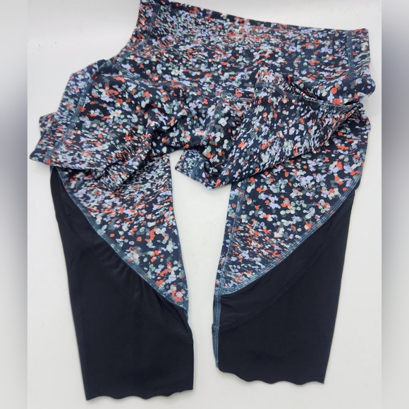 Lululemon Wunder Under High-Rise Crop 23" Tight In Scallop Water Blossom Size 6 - Picture 7 of 16